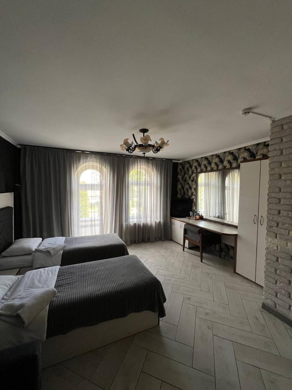 Гетьман Готель & Spa Chortkiv Exterior photo